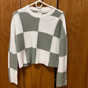 moon & madison Checkered Sweater - White and Gray